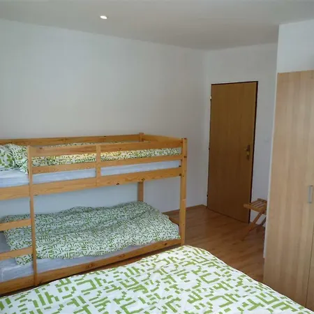 Scarlett Apartment *